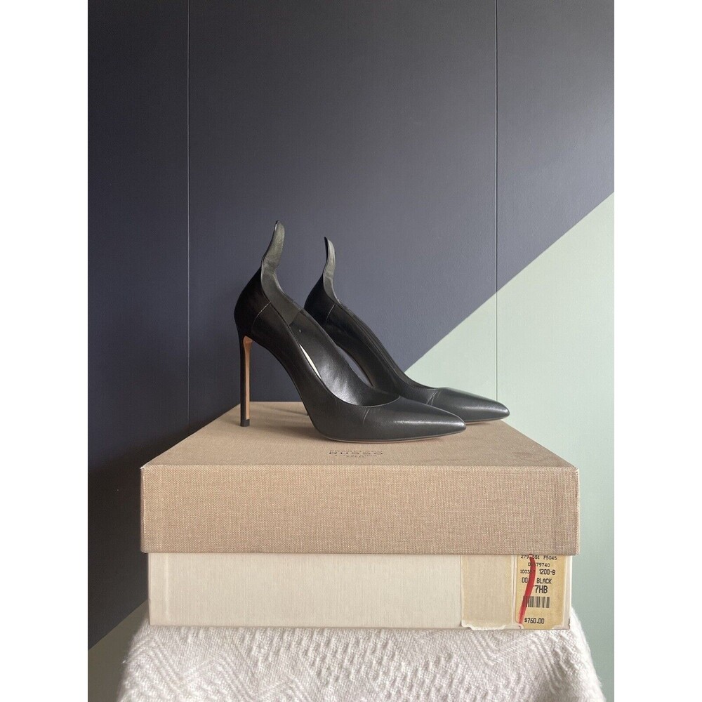 Francesco Russo Black Leather Pump W/ Tab Sz 37.5 Very Good Condition